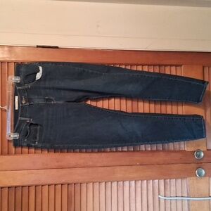 Levi's woman size 32 curvy skinny denim jeans
